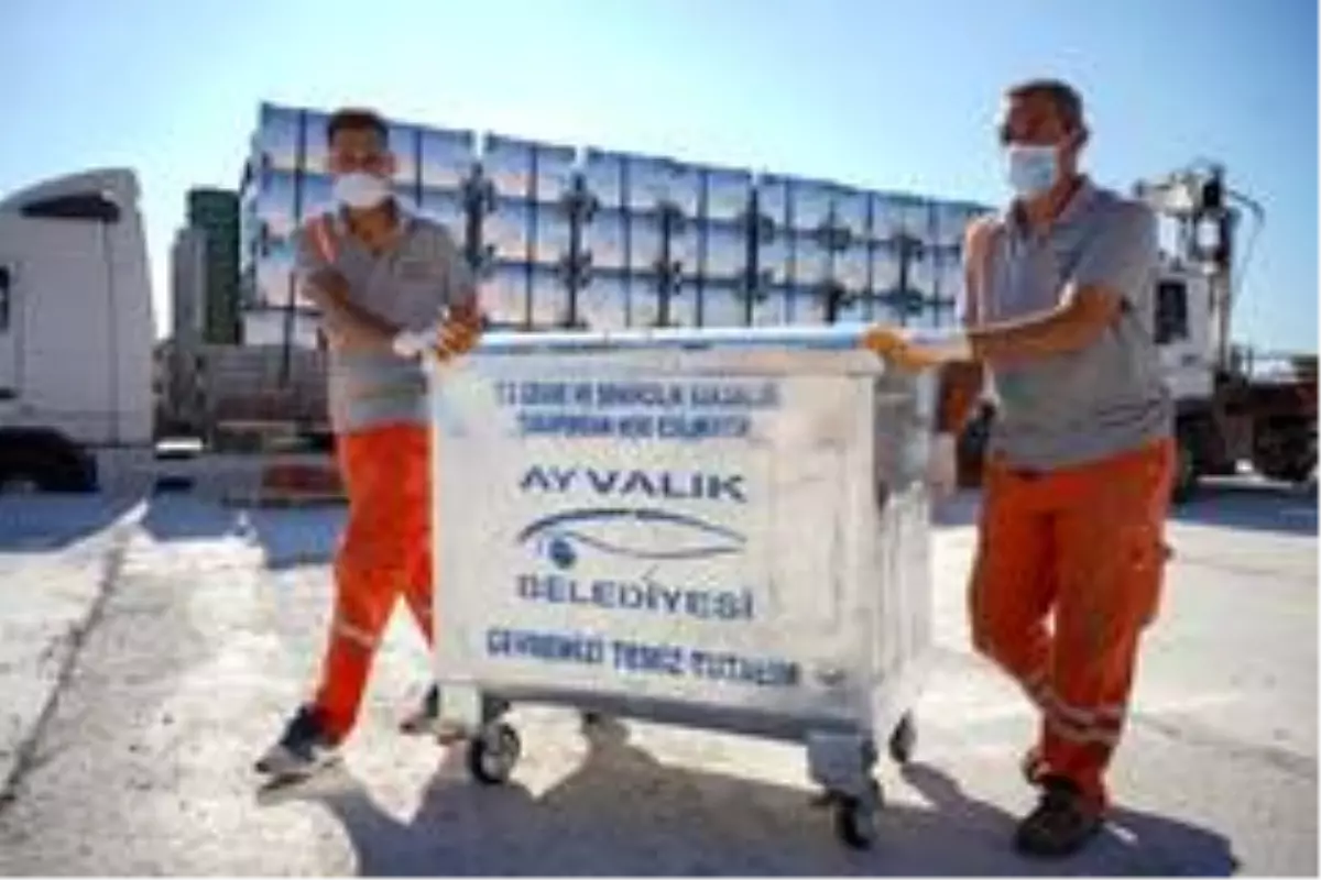 Ayvalık'a 650 yeni çöp konteyneri