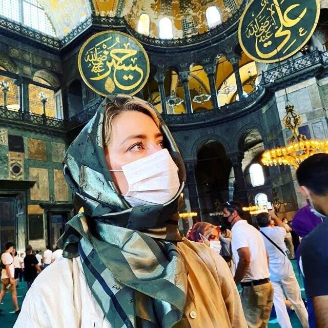 Camide giydiği kıyafetle eleştirilen Amber Heard'dan ilk açıklama geldi Camide giydiği kıyafetle eleştirilen Amber Heard'dan ilk açıklama geldi