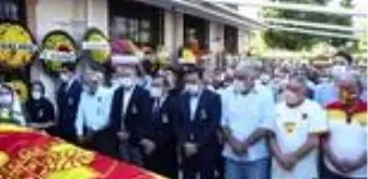 Mehmet Sepil: Göztepe'nin eski futbolcularından Halil Kiraz son yolculuğuna uğurlandı (2) Mehmet Sepil: Göztepe'nin eski futbolcularından Halil Kiraz son yolculuğuna uğurlandı (2)