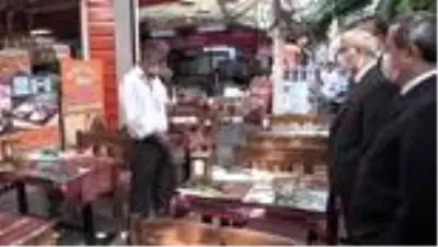 İzmir Valisi Köşger, Kovid-19 tedbirleriyle ilgili denetimlere katıldı İzmir Valisi Köşger, Kovid-19 tedbirleriyle ilgili denetimlere katıldı