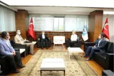 Kayseri Tabipler Odası'ndan Başkan Büyükkılıç'a anlamlı hediye