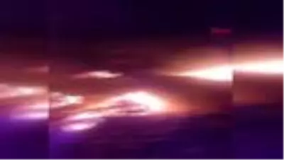 Vatandaşlar, meteor düşen alanda mıknatıslarla gök taşı aradı