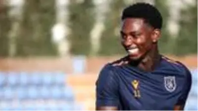 Medipol Başakşehir'den ayrılan Eljero Elia, Utrecht'e transfer oldu Medipol Başakşehir'den ayrılan Eljero Elia, Utrecht'e transfer oldu