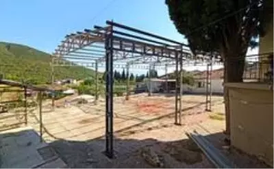 Saruhanlı Belediyesi mahalleleri güzelleştiriyor Saruhanlı Belediyesi mahalleleri güzelleştiriyor