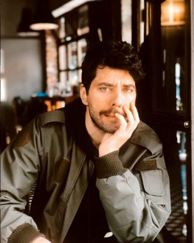 Serhat Parıl kimdir? Serhat Parıl nereli, kaç yaşında? Serhat Parıl boyu Serhat Parıl kimdir? Serhat Parıl nereli, kaç yaşında? Serhat Parıl boyu