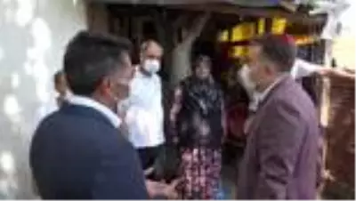ARNAVUTKÖY'DE BİNANIN DEVRİLEN İSTİNAT DUVARI GECEKONDUYU YIKTI -2