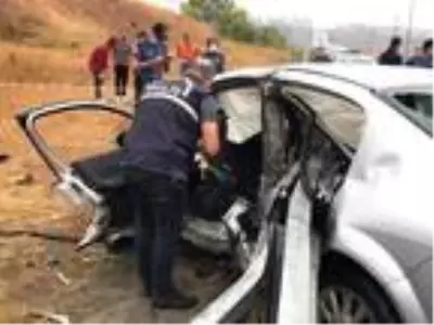 Son dakika haberi... Bariyere çarpan otomobildeki mühendis Gaye öldü, 2 meslektaşı yaralı Son dakika haberi... Bariyere çarpan otomobildeki mühendis Gaye öldü, 2 meslektaşı yaralı