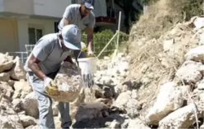 Kepez Belediyesi vadiyi yola çevirdi Kepez Belediyesi vadiyi yola çevirdi