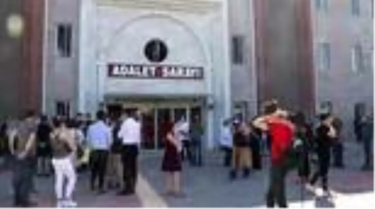 Son Dakika | Üniversite öğrencisi Güleda Cankel'i bıçaklayarak öldüren sanığa müebbet hapis cezası