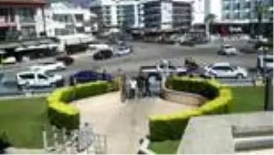 Zengin tatilci görünümlü hırsızlar yakayı ele verdi Zengin tatilci görünümlü hırsızlar yakayı ele verdi