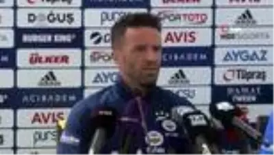 Gökhan Gönül: 'Yeniden doğmuş, futbola yeniden başlamış gibiyim' -2- Gökhan Gönül: 'Yeniden doğmuş, futbola yeniden başlamış gibiyim' -2-