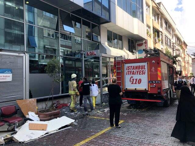 İstanbul'da panik anları! Hastanenin acil servis tavanı çöktü: 1 yaralı