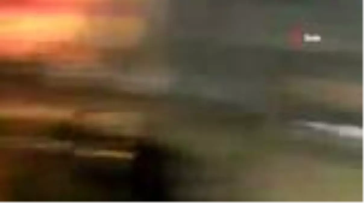 Son dakika haberi... Giresun'un Dereli ilçesinde sel...Akkaya Deresi taştı, sel suları kamyonet, otomobil, büfe önüne...