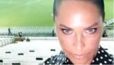 Hülya Avşar Beşiktaş için verdiği bağış sözünü tuttu Hülya Avşar Beşiktaş için verdiği bağış sözünü tuttu