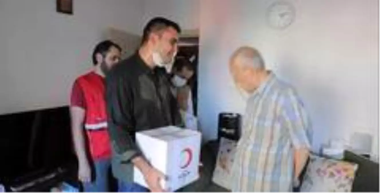 Lübnan'da yardım kolisi dağıtıldı