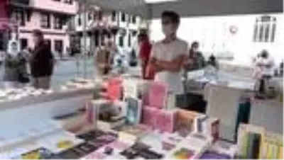 Mudanya'da her yer kitapla dolup taştı Mudanya'da her yer kitapla dolup taştı