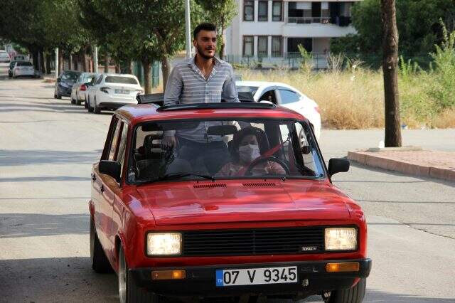 1991 model Serçe'ye 45 bin lira verip aldı, kentteki tek kadın oldu