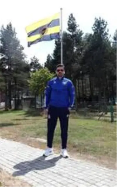 Erol Bulut: Fenerbahçe ile sadece şampiyonluk değil ilerisini de hayal ediyorum Erol Bulut: Fenerbahçe ile sadece şampiyonluk değil ilerisini de hayal ediyorum