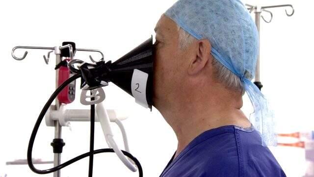 Koronavirüsün yayılmasında 'şarkı söylemek, konuşmaktan daha riskli değil'