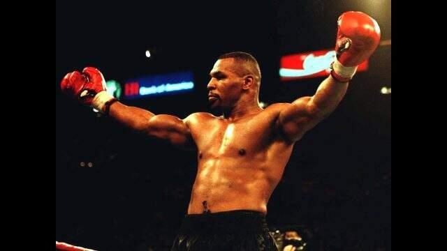 Mike Tyson kimdir? Mike Tyson müslüman mı? Mike Tyson namaz kıldığı videosu Mike Tyson kimdir? Mike Tyson müslüman mı? Mike Tyson namaz kıldığı videosu