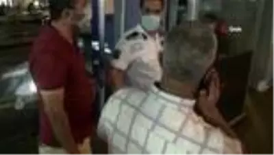 Tramvay içerisinde yankesicilik iddiası... Vatandaşlar şüpheli şahsı böyle yakaladı Tramvay içerisinde yankesicilik iddiası... Vatandaşlar şüpheli şahsı böyle yakaladı
