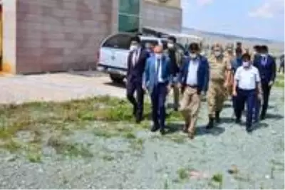 Vali Öner, Göle ilçesinde inceleme ve değerlendirmelerde bulundu Vali Öner, Göle ilçesinde inceleme ve değerlendirmelerde bulundu