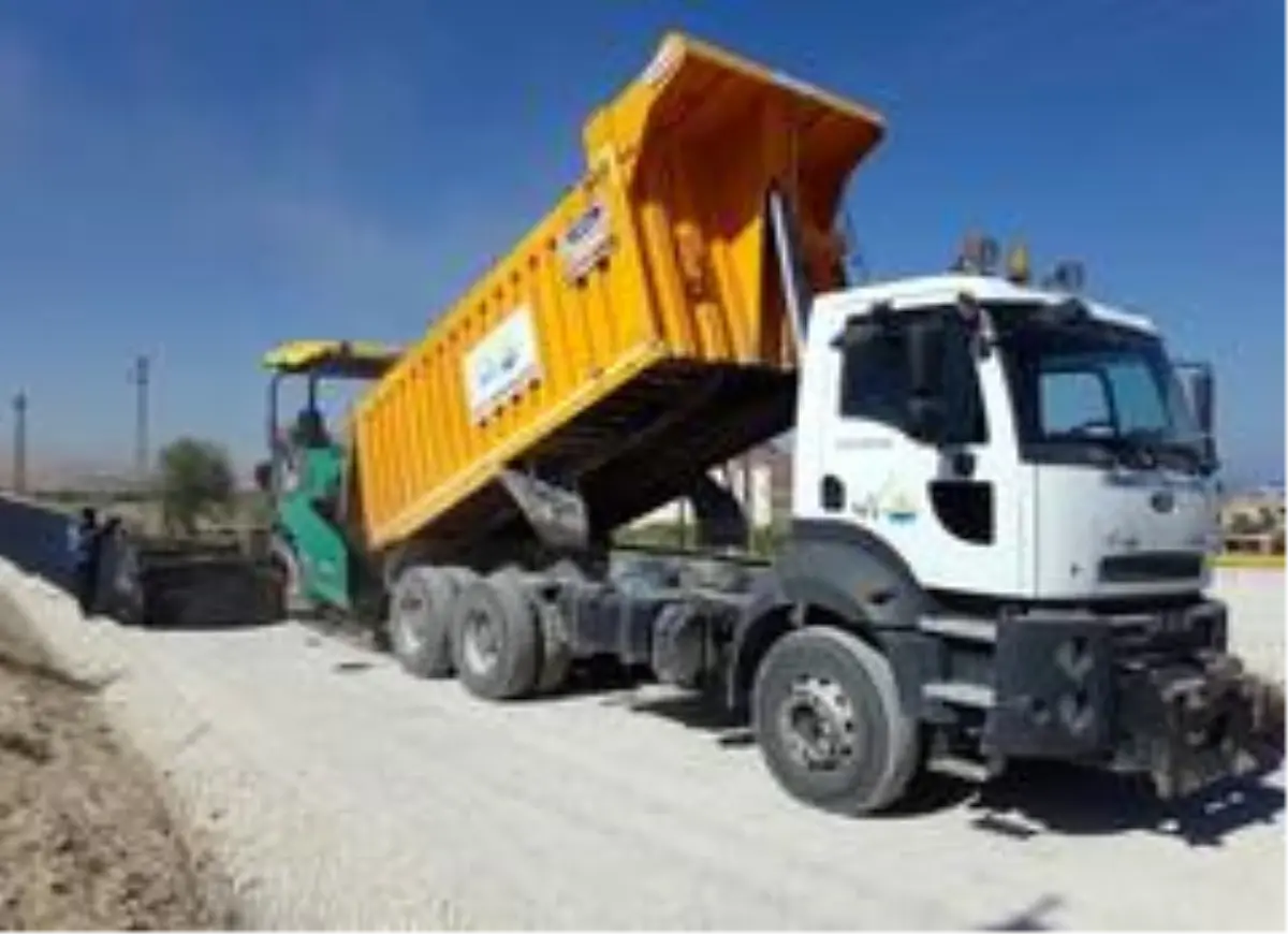Van Büyükşehir Belediyesi asfalt çalışmalarını sürdürüyor