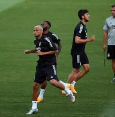 Beşiktaş, PAOK hazırlıklarını tamamladı Beşiktaş, PAOK hazırlıklarını tamamladı
