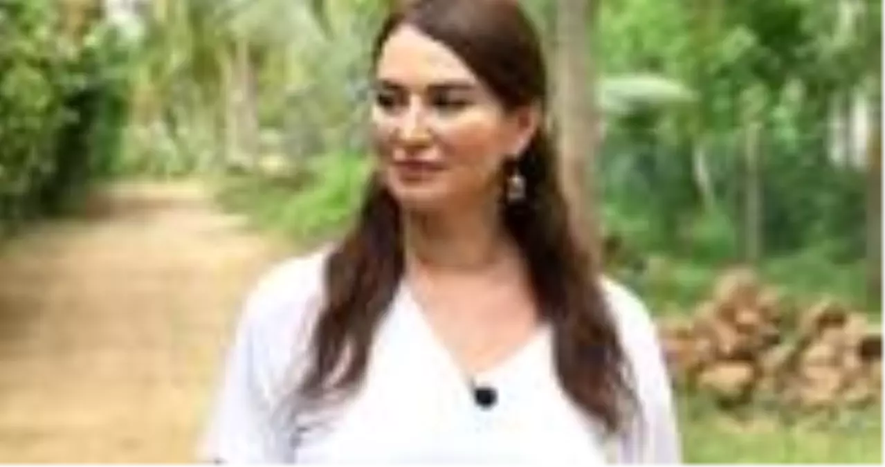 Bir Bilen Bir Pişiren sunucusu kimdir? Bir Bilen Bir Pişiren sunucusu Ebru Eke kaç yaşında, nereli? Ebru Eke hayatı ve biyografisi!