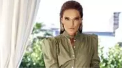 Demet Akalın, yaşamadığı evine gelen elektrik faturasına isyan etti Demet Akalın, yaşamadığı evine gelen elektrik faturasına isyan etti