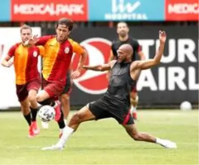 Galatasaray, U19 Takımı'nı 6-2 mağlup etti Galatasaray, U19 Takımı'nı 6-2 mağlup etti