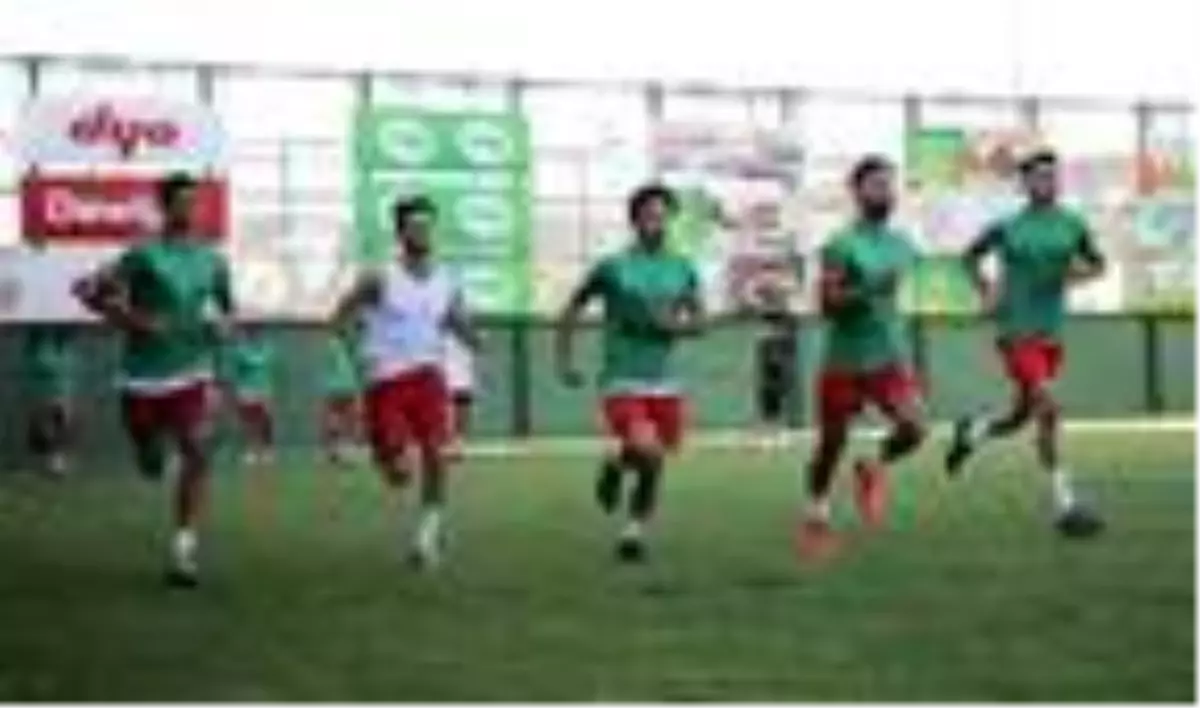 Karşıyaka harıl harıl çalışıyor