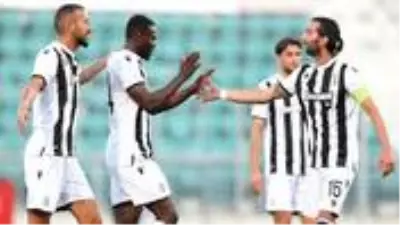 PAOK'tan Beşiktaş'a maç öncesi sıcak karşılama: Kardeşlerimsiniz PAOK'tan Beşiktaş'a maç öncesi sıcak karşılama: Kardeşlerimsiniz