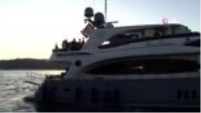 Sağlık çalışanı 10 çift, birlikte dünya evine girdi Sağlık çalışanı 10 çift, birlikte dünya evine girdi