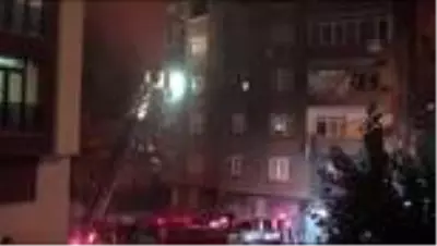 Son dakika haberi | Şişli'de gecekondudan 3 binaya sirayet eden yangın söndürüldü Son dakika haberi | Şişli'de gecekondudan 3 binaya sirayet eden yangın söndürüldü