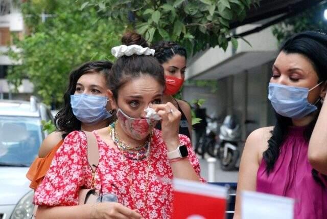 Son Dakika | Saadet Öğretmen ve Ezgi Mola'yı ağlatan açılış