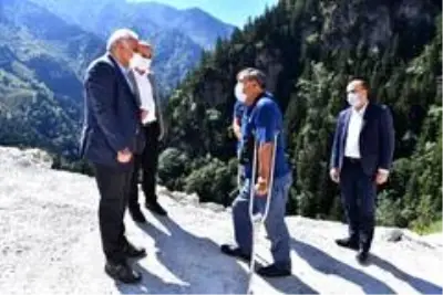 Başkan Zorluoğlu Santa Grup Yolu'nda incelemelerde bulundu Başkan Zorluoğlu Santa Grup Yolu'nda incelemelerde bulundu
