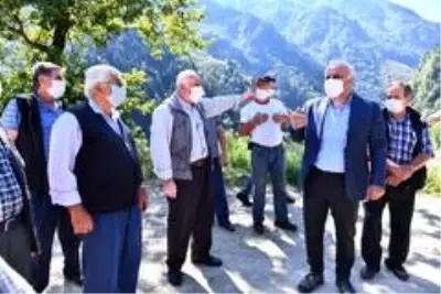 Başkan Zorluoğlu Santa Grup Yolu'nda incelemelerde bulundu Başkan Zorluoğlu Santa Grup Yolu'nda incelemelerde bulundu