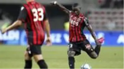 Fenerbahçe'nin ilgilendiği Malang Sarr, Chelsea ile 4 yıllığına anlaştı Fenerbahçe'nin ilgilendiği Malang Sarr, Chelsea ile 4 yıllığına anlaştı
