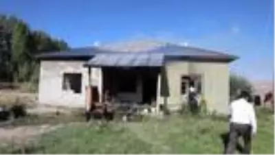 Son dakika haber! Gürpınar'da bir ev yangın sonucu kullanılamaz hale geldi