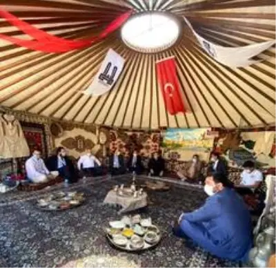 Cumhurbaşkanı Erdoğan'ın eşi Emine Erdoğan Erzurum Otağını ziyaret etti Cumhurbaşkanı Erdoğan'ın eşi Emine Erdoğan Erzurum Otağını ziyaret etti