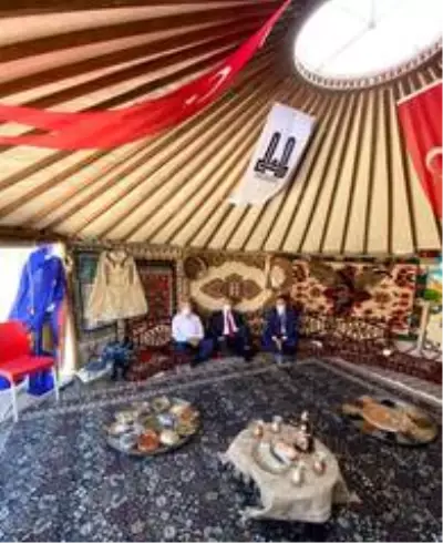 Cumhurbaşkanı Erdoğan'ın eşi Emine Erdoğan Erzurum Otağını ziyaret etti Cumhurbaşkanı Erdoğan'ın eşi Emine Erdoğan Erzurum Otağını ziyaret etti