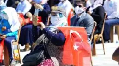 Cumhurbaşkanı Erdoğan: 'Yaparız diyorsak yaparız ve bedelini de öderiz' Cumhurbaşkanı Erdoğan: 'Yaparız diyorsak yaparız ve bedelini de öderiz'