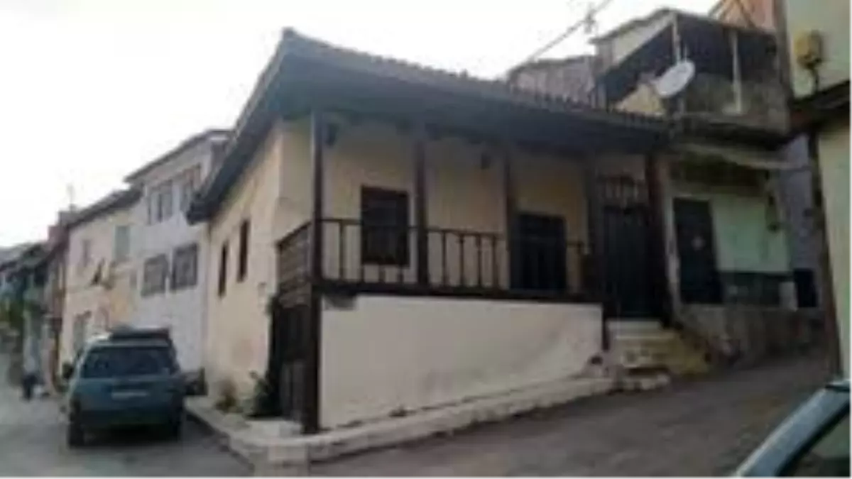 Dükkancık Mescidi görevli bekliyor