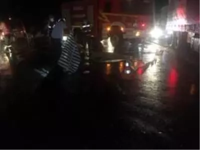 Son dakika 3. sayfa: Kazada ikiye ayrılan araçtan kopan parça arkadan gelen aracın sürücüsüne isabet etti: 2 ölü, 3...