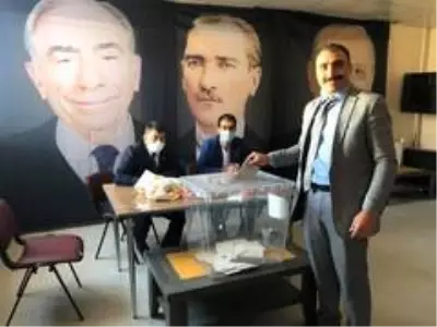 Topkaya yeniden başkan seçildi Topkaya yeniden başkan seçildi