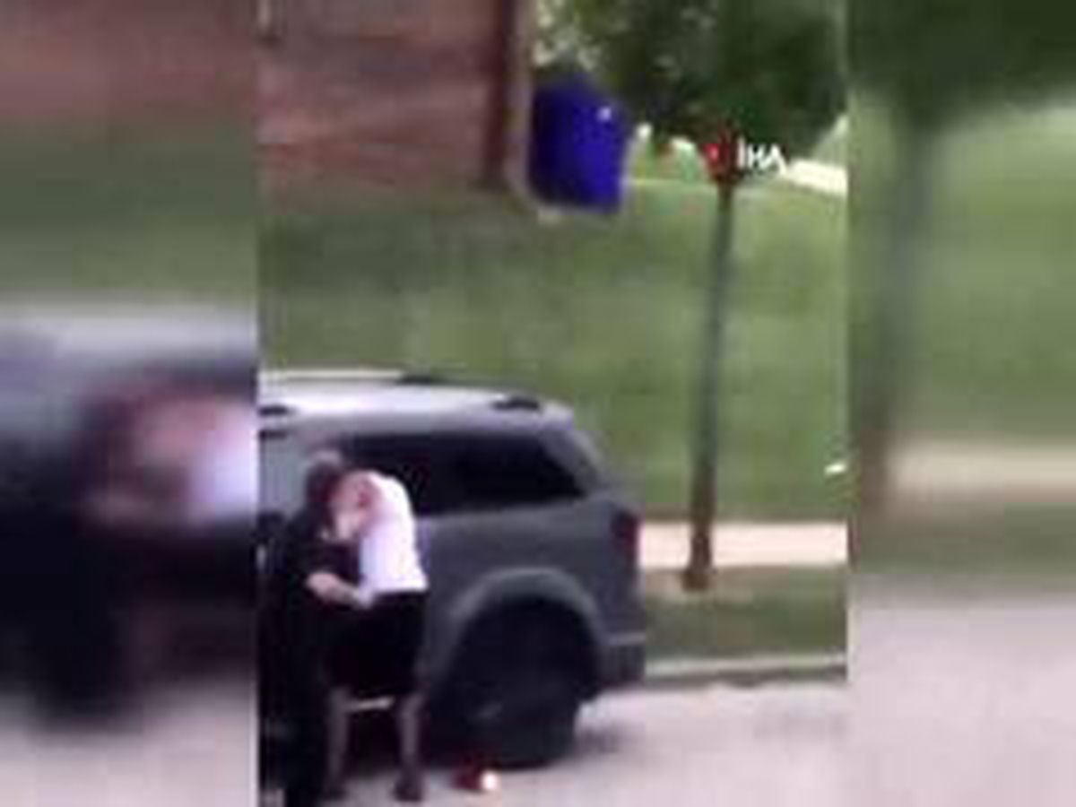 Amerika'da siyahi vatandaşın vurulmasının ardından çıkan protestolarda olağanüstü hal ilan edildi
