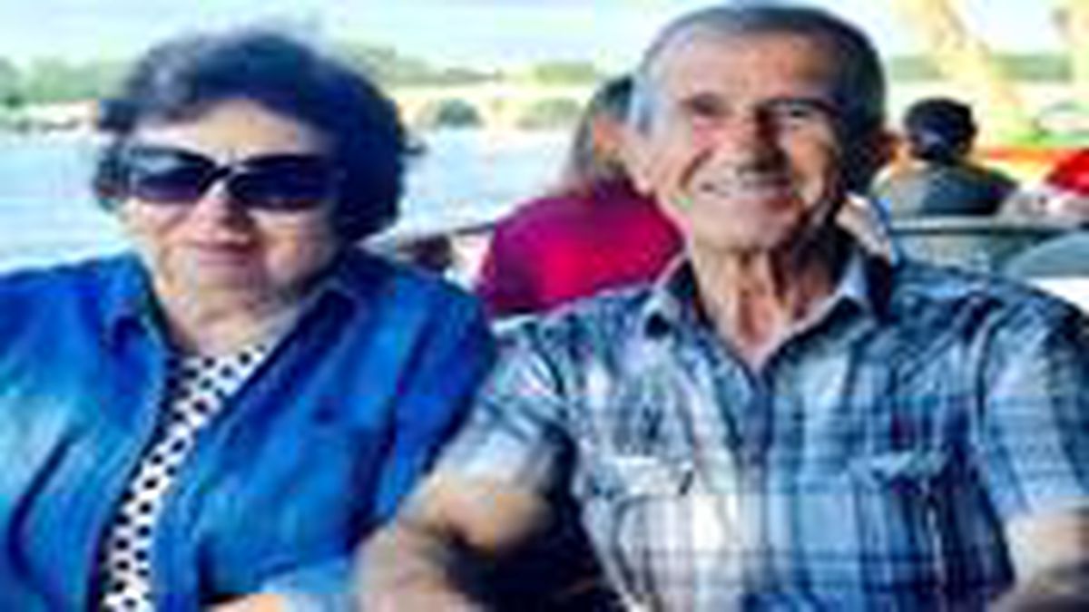 Yaşlı çifti öldürdü, evin önündeki otomobili alıp kaçtı