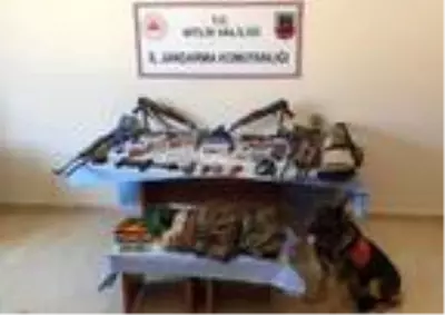 Son Dakika: Bitlis'te silah kaçakçılarına operasyon: 2 gözaltı Son Dakika: Bitlis'te silah kaçakçılarına operasyon: 2 gözaltı
