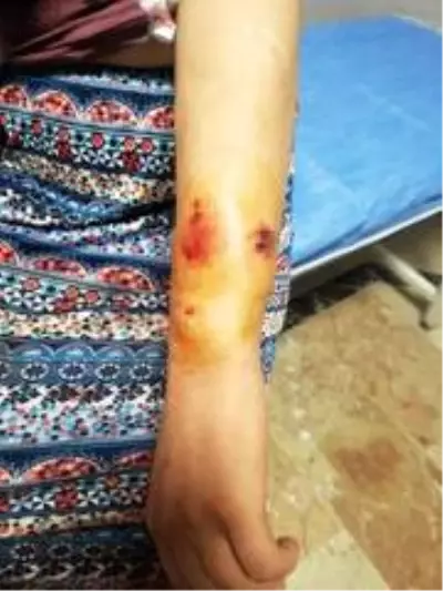 Çocuklarının gözü önünde karısını öldüresiye darp edip pencereden atmaya kalktı Çocuklarının gözü önünde karısını öldüresiye darp edip pencereden atmaya kalktı